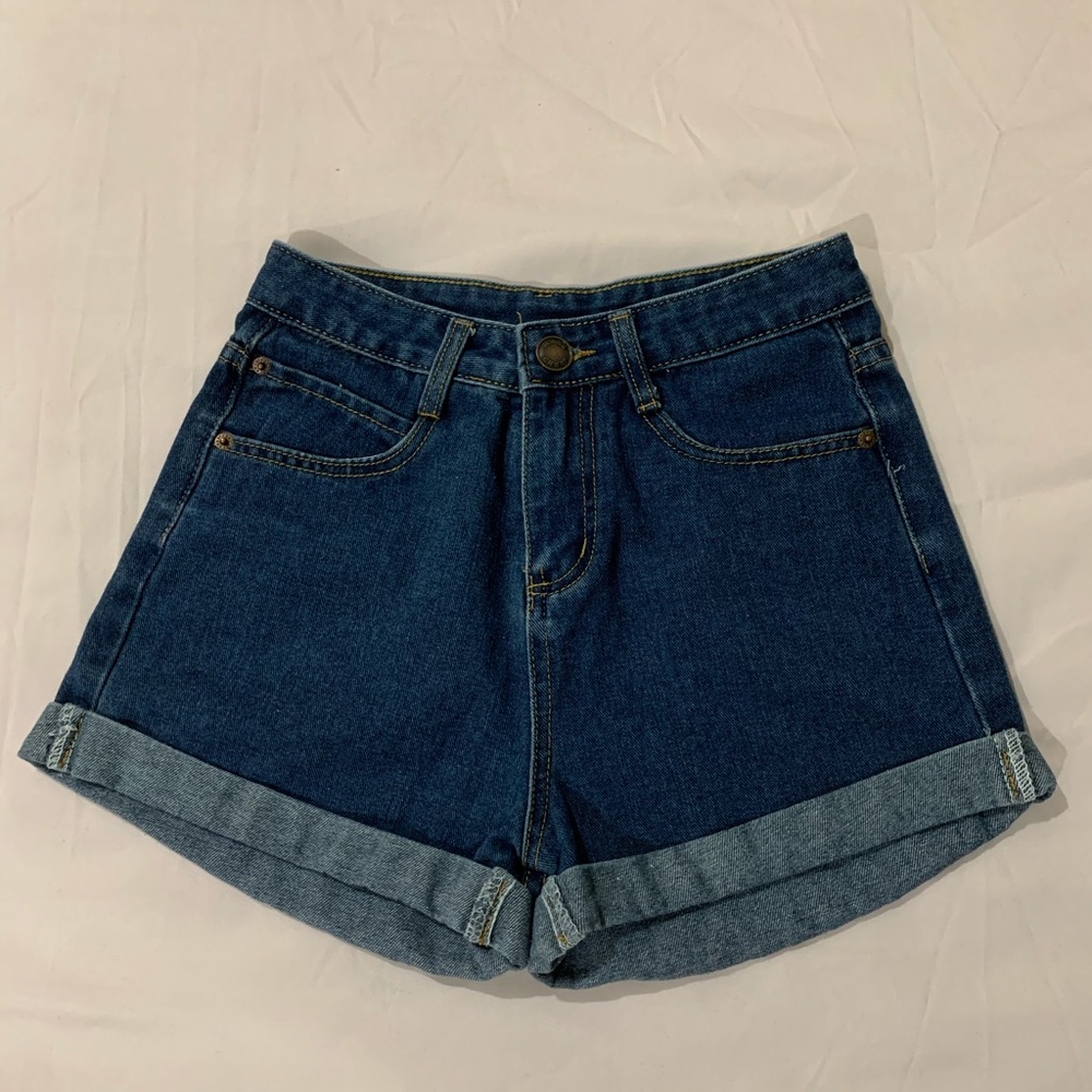 High waisted cuffed denim shorts